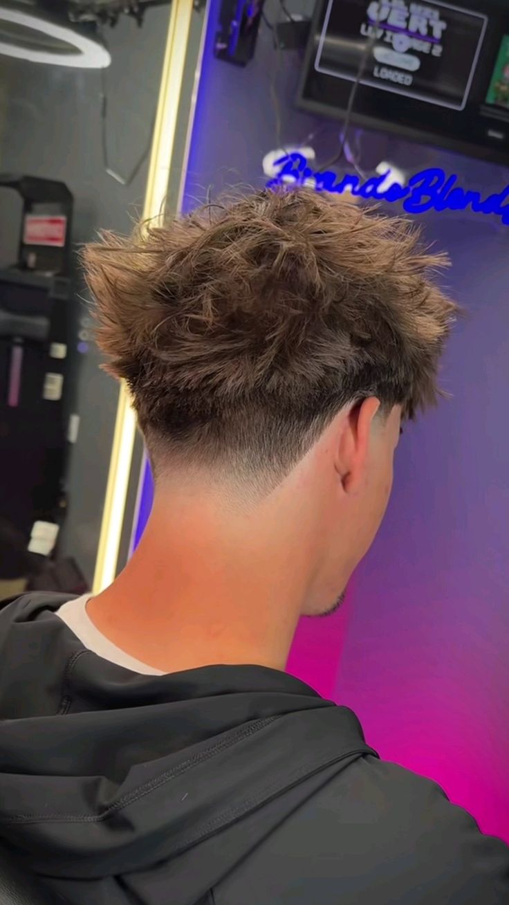 A textured crop with a clean taper from the back