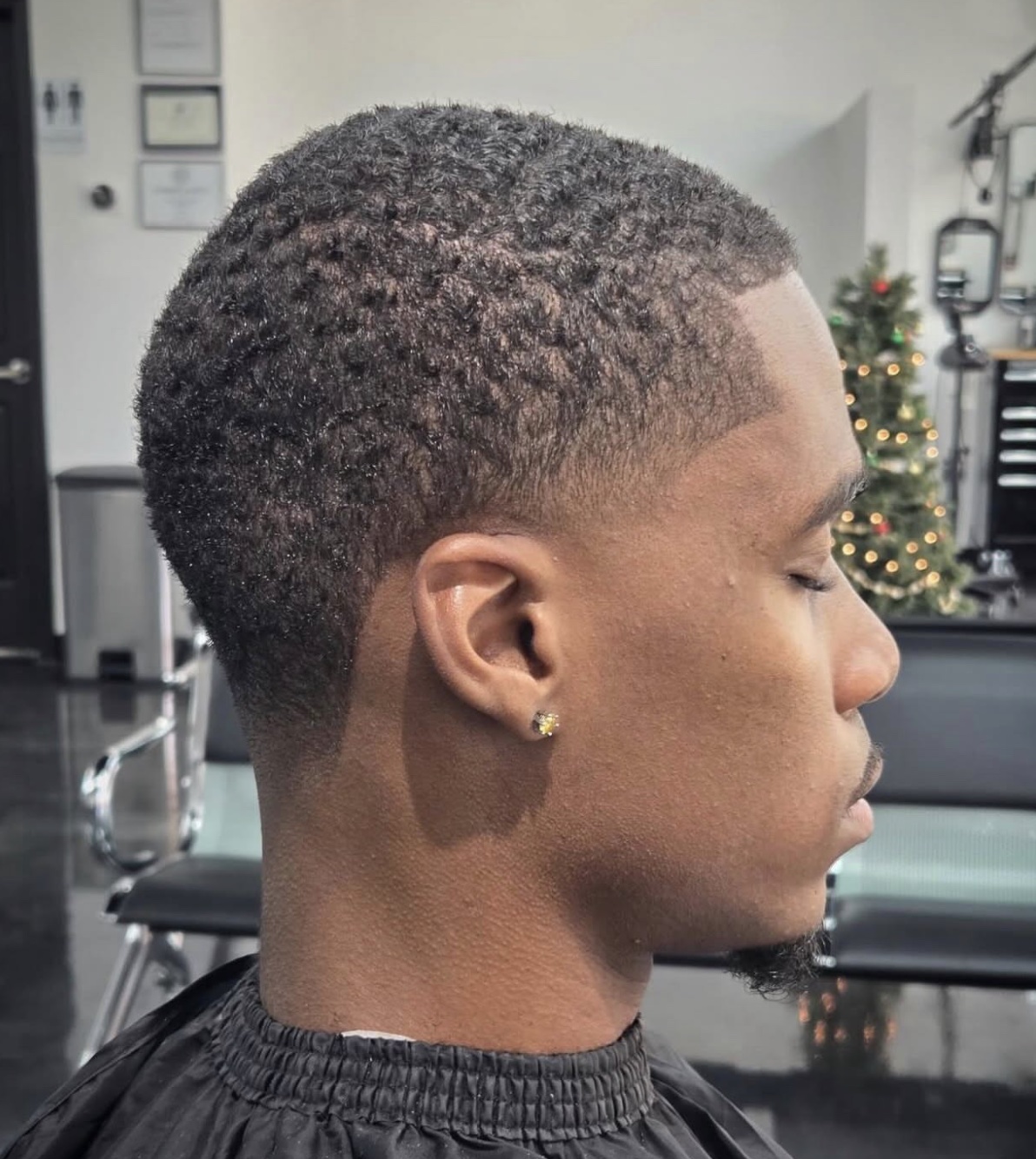 Sharp 360 waves with a clean taper and lined up beard